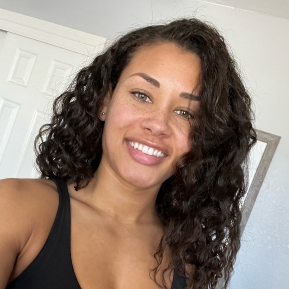 Meet your Posher, Sarah - Picture 1 of 1